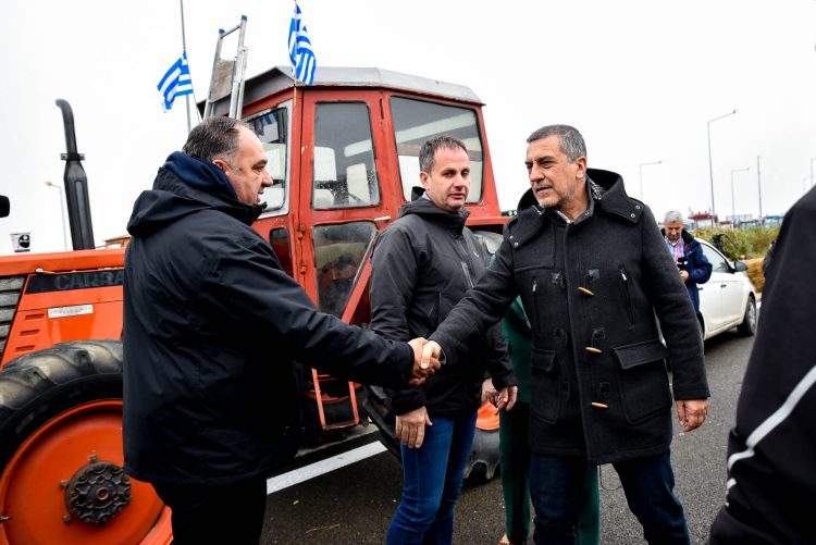 Στον Κόμβο του Ε65 ο  Περιφερειάρχης Θεσσαλίας Δημήτρης Κουρέτας