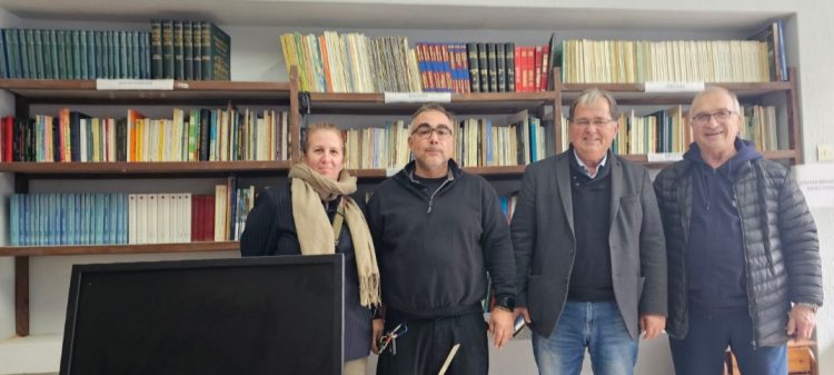 ΔΩΡΕΑ ΝΕΩΝ ΒΙΒΛΙΟΘΗΚΩΝ ΚΑΙ ΒΙΒΛΙΩΝ ΣΤΟ ΔΗΜΟ ΛΙΜΝΗΣ ΠΛΑΣΤΗΡΑ