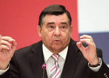 “Ξέθαψαν” τον Καρατζαφέρη για να επιτεθεί σε Δούκα.. Και να μιλήσει για “αναγκαιότητα” συγκυβέρνησης ΝΔ-ΠΑΣΟΚ