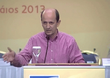 Ο Παπαδόπουλος επιμένει ΠΑΣΟΚ, όμως τα λέει…