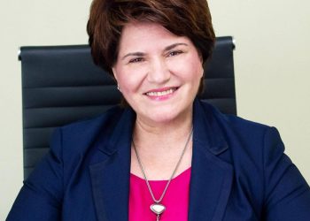 Η αποστρατεία της Σούλας Κατσαβριά…