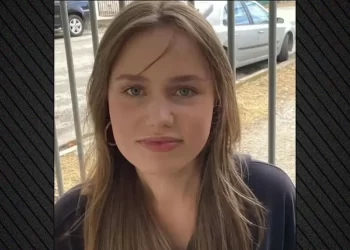 Οι 48 μέρες που «έλειπε» η Λόρα: Πώς εντοπίστηκε στο Βερολίνο, μέσω κοινωνικού λειτουργού η επικοινωνία με τους γονείς της