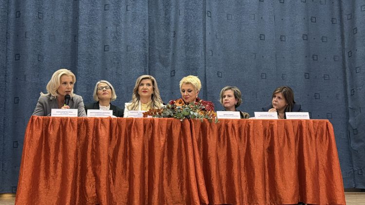 Ρένα Καραλαριώτου: Δεν υπάρχουν όρια ως προς το τι μπορούμε να καταφέρουμε ως γυναίκες