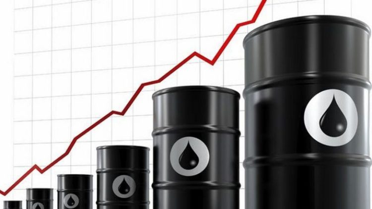 Στο υψηλότερο επίπεδο του τελευταίου ενάμιση χρόνου κινείται η τιμή του πετρελαίου