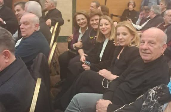 Ξανασμίξαν τα αηδόνια….