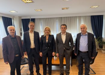 Συνάντηση Ρένας Καραλαριώτου με Κώστα Σκρέκα στην Αποκεντρωμένη Διοίκηση Θεσσαλίας – Στερεάς Ελλάδας
