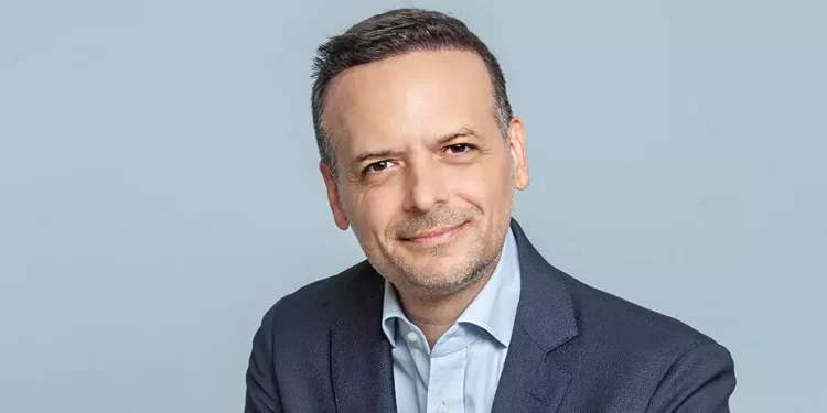 Η βάση κινείται και ο Δούκας εκφράζει τη νέα δυναμική στο ΠΑΣΟΚ