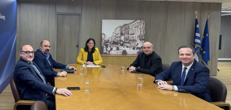 Συνάντηση Σπάνια με την Υπουργό Εργασίας και Κοινωνικής Ασφάλισης