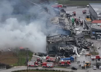 Φονική έκρηξη στη «Βιολάντα»: Ενώπιον του ανακριτή ο ιδιοκτήτης της βιομηχανίας – Τι θα υποστηρίξει στην απολογία του