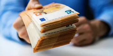 Τα ευάλωτα δάνεια και το «βάρος» των ληξιπρόθεσμων