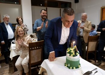 Σε εγκάρδιο κλίμα τα γενέθλια του Περιφερειάρχη Θεσσαλίας Δημήτρη Κουρέτα