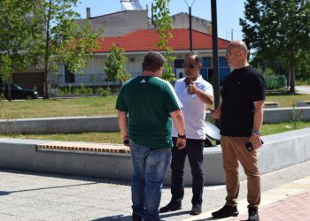 Ολοκληρώνεται η κατασκευή της πλατείας στη συνοικία «Καροπλεσίτικα»