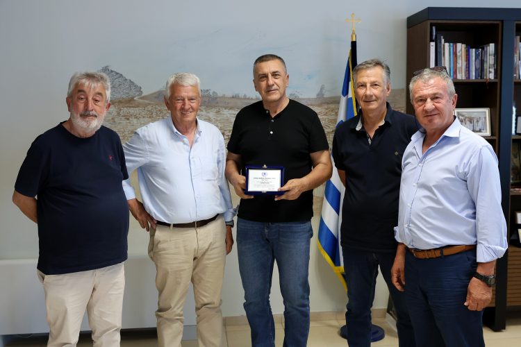 Εθιμοτυπική επίσκεψη στον Περιφερειάρχη πραγματοποίησε το Δ.Σ. του Συλλόγου Αργιθεατών Θεσσαλών «Η ΕΣΤΙΑ»