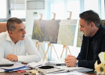 Ο Γαϊτανίδης πλησιάζει Κουρέτα