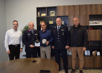 Επίσκεψη του Γ.Α.Δ. Θεσσαλίας ταξίαρχου Γ. Ντιζέ στο δήμαρχο Β. Τσιάκο