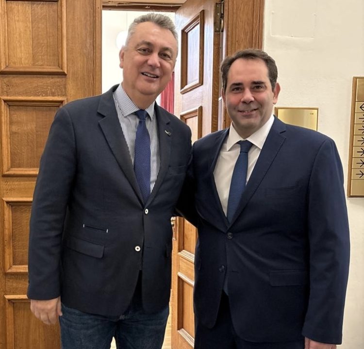 Κωτσός: Δόθηκε λύση στο ζήτημα των απασχολούμενων με τη διαδιακασια των πάγιων κατ’ αποκοπή χορηγήματων καθαριότητας στις Π.Ε. Καρδίτσας και Τρικάλων