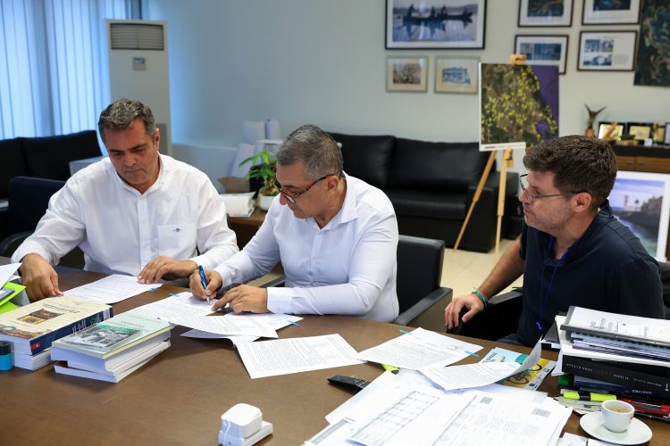 Υπογράφηκε η σύμβαση για τον καθαρισμό του ποταμού Σοφαδίτη