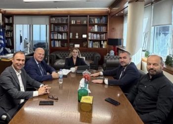 Οι δυο δήμαρχοι και ο Τσιάρας στη ΔΥΠΑ…