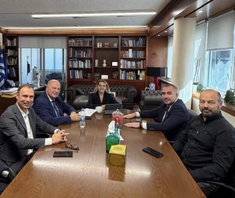Οι δυο δήμαρχοι και ο Τσιάρας στη ΔΥΠΑ…